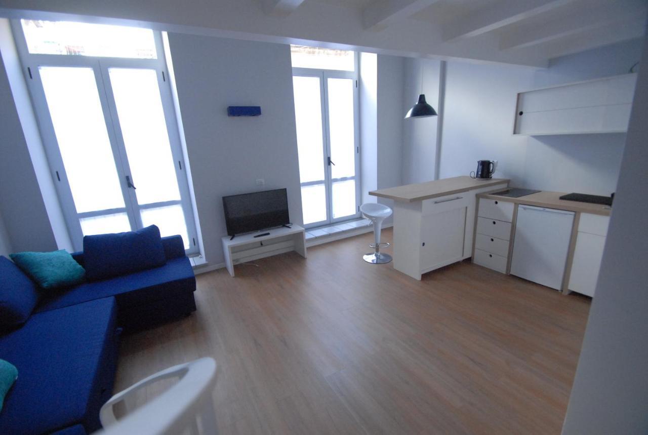 Vicool Apartments - Centro Storico Napoli エクステリア 写真