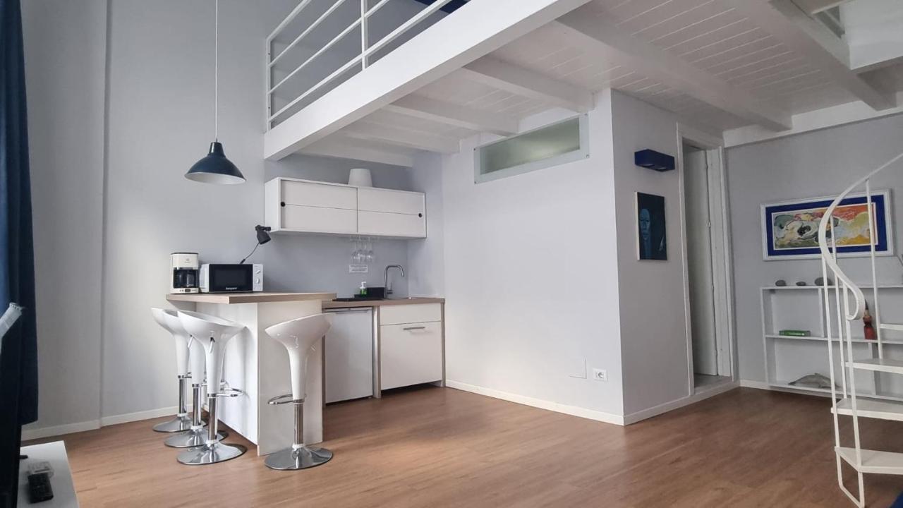 Vicool Apartments - Centro Storico Napoli エクステリア 写真
