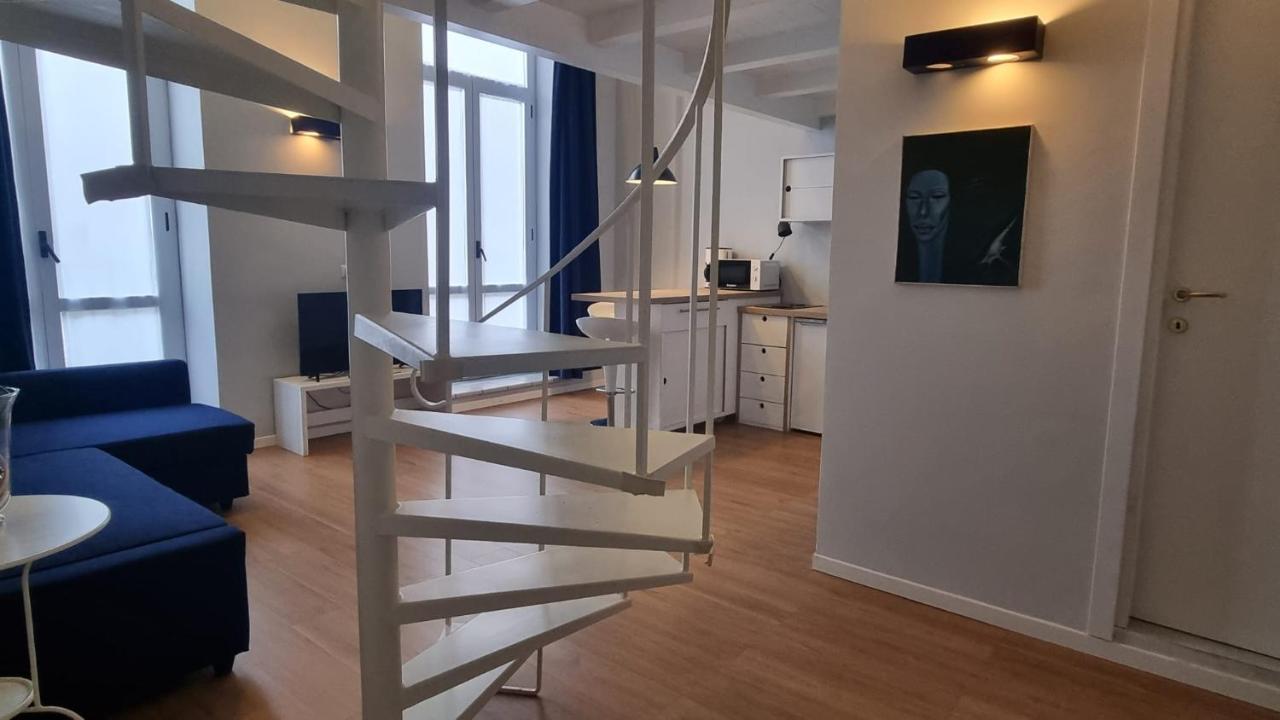 Vicool Apartments - Centro Storico Napoli エクステリア 写真