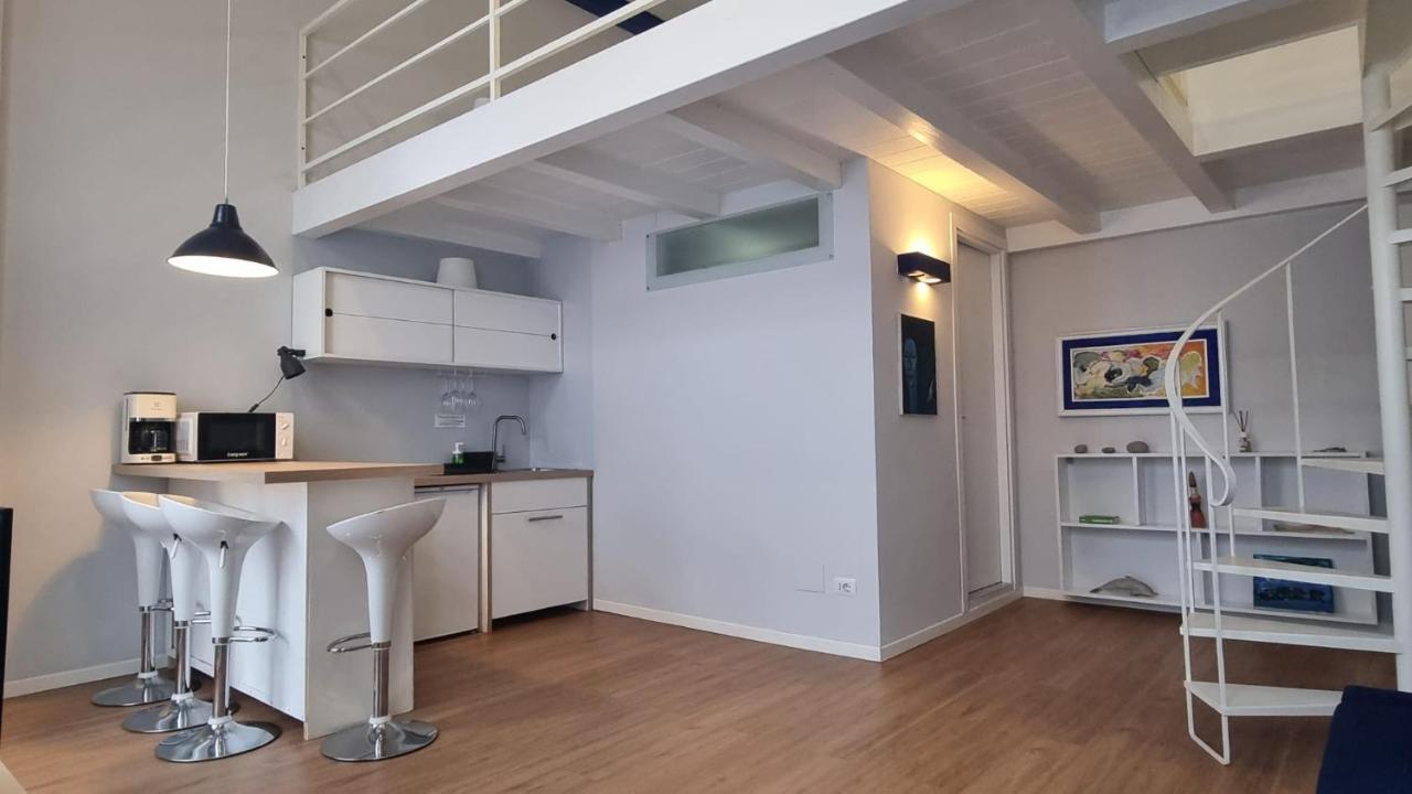 Vicool Apartments - Centro Storico Napoli エクステリア 写真