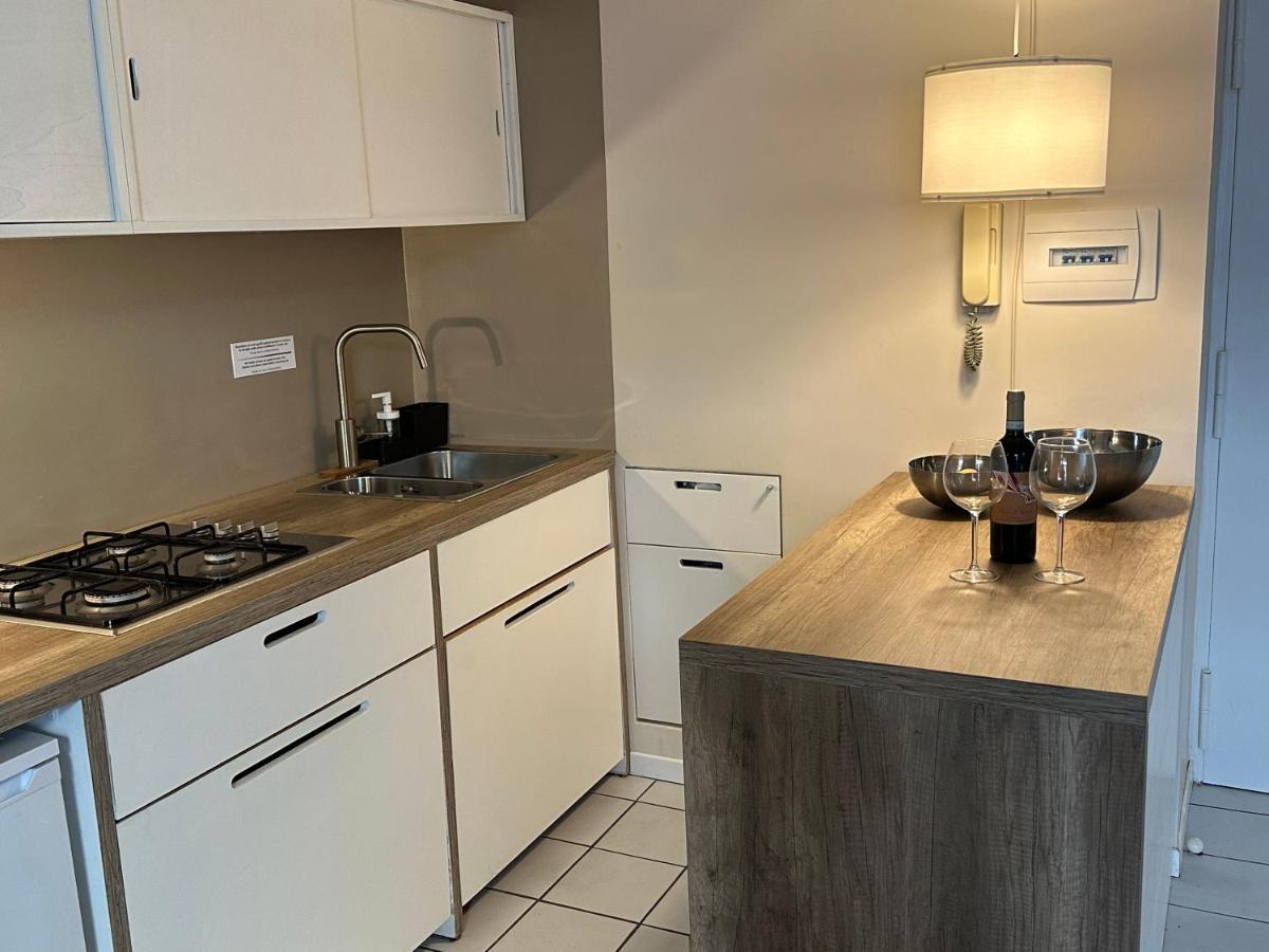 Vicool Apartments - Centro Storico Napoli エクステリア 写真