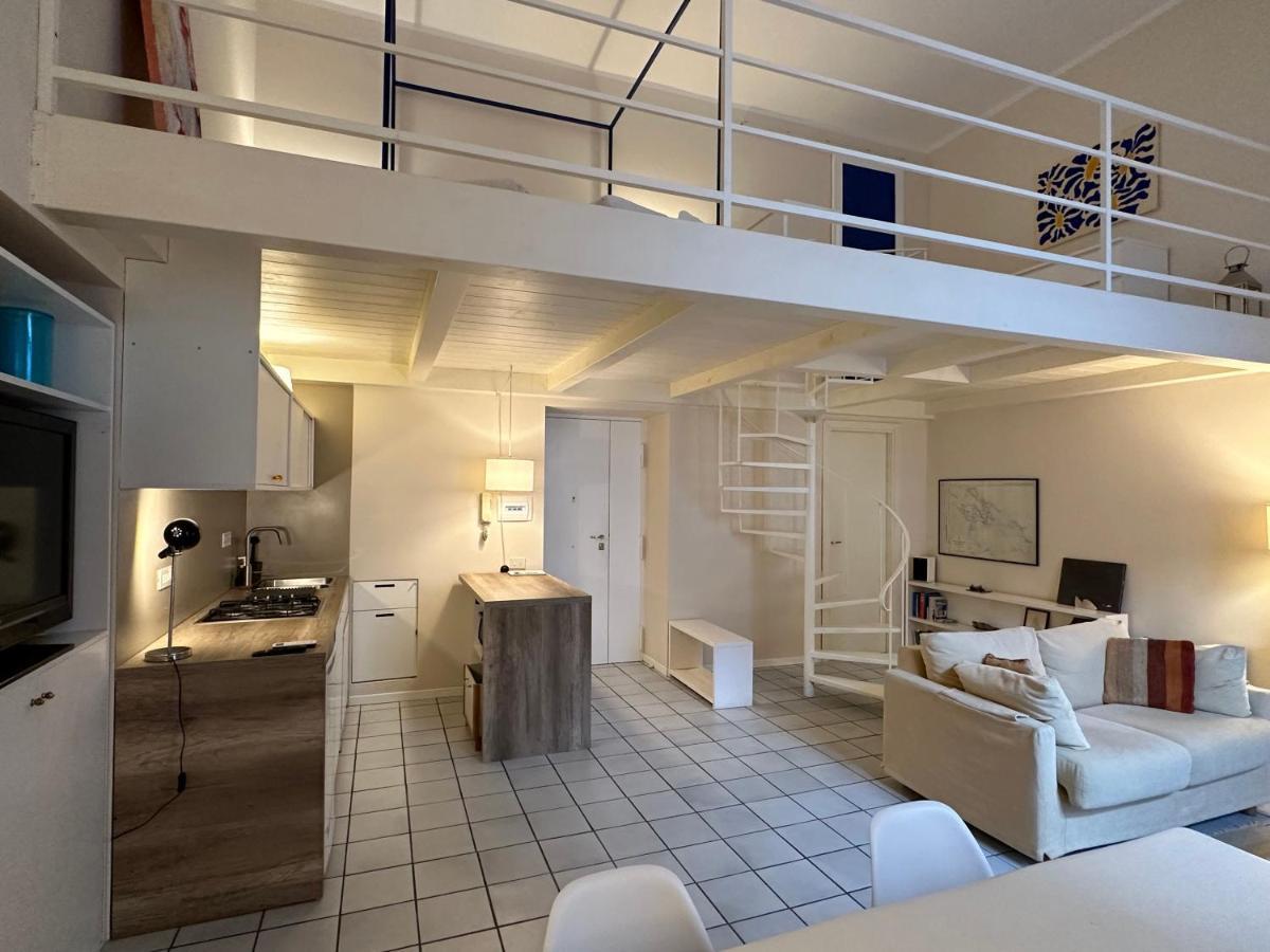 Vicool Apartments - Centro Storico Napoli エクステリア 写真